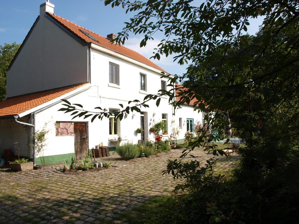 Slaaphuisje Het Vliegend Varken Genk Luaran gambar